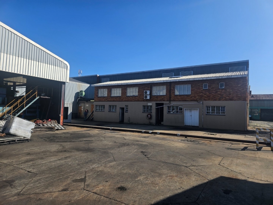  Bedroom Property for Sale in Alrode Gauteng