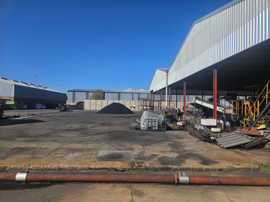  Bedroom Property for Sale in Alrode Gauteng