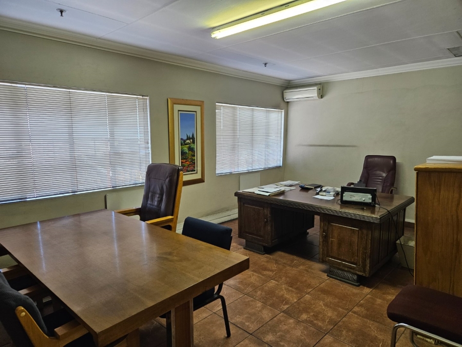  Bedroom Property for Sale in Alrode Gauteng