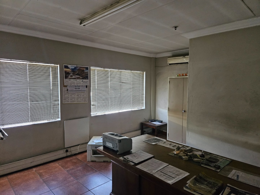  Bedroom Property for Sale in Alrode Gauteng