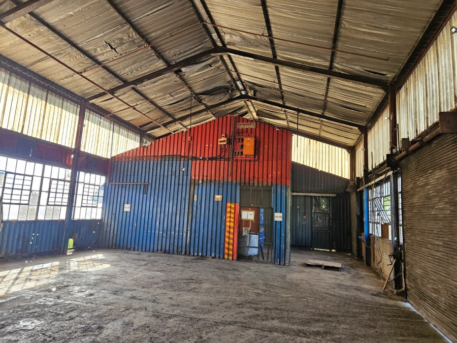  Bedroom Property for Sale in Alrode Gauteng
