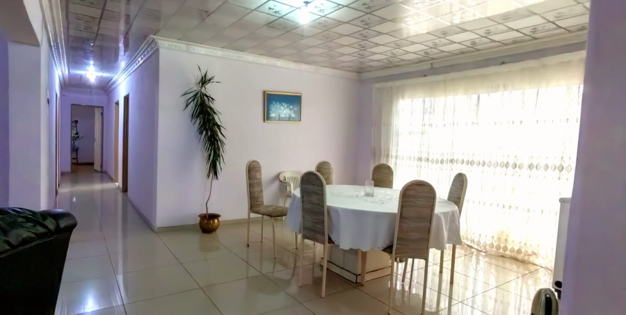  Bedroom Property for Sale in Debonair Park Gauteng
