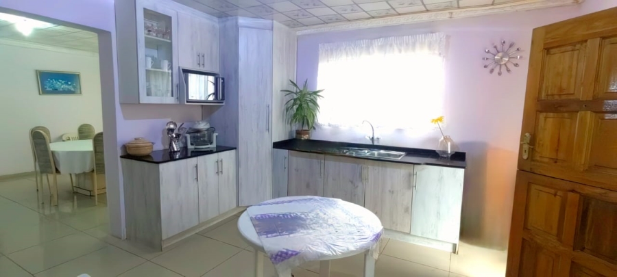  Bedroom Property for Sale in Debonair Park Gauteng