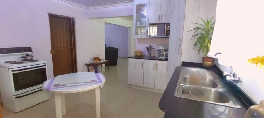  Bedroom Property for Sale in Debonair Park Gauteng