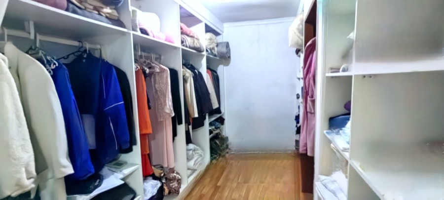  Bedroom Property for Sale in Debonair Park Gauteng