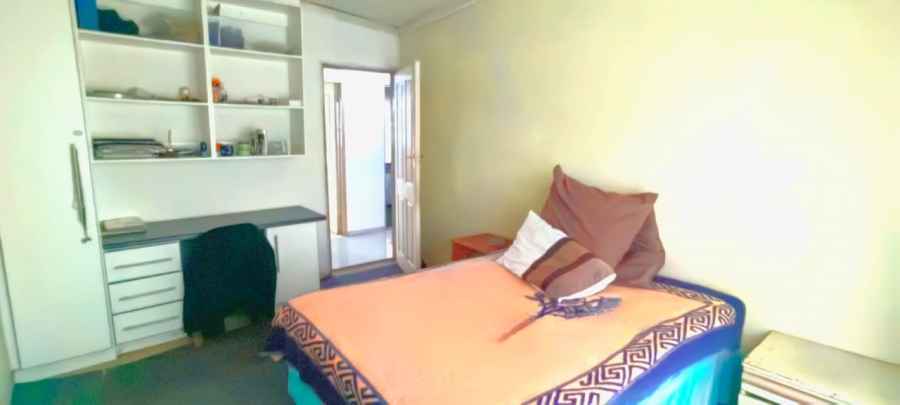  Bedroom Property for Sale in Debonair Park Gauteng