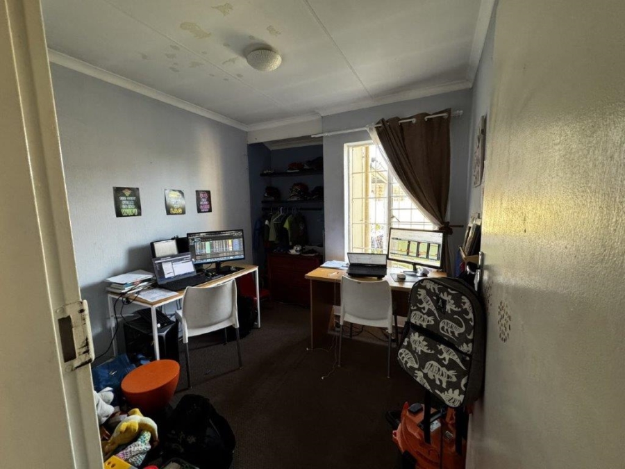 3 Bedroom Property for Sale in Birchleigh Gauteng