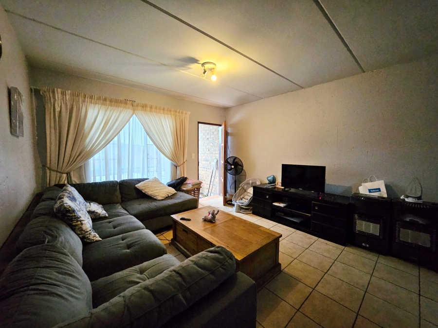 To Let 2 Bedroom Property for Rent in Terenure Gauteng