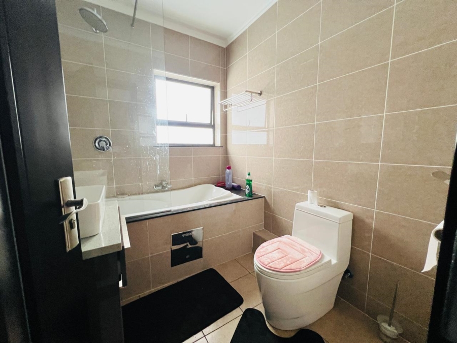 To Let 1 Bedroom Property for Rent in Kengies Gauteng