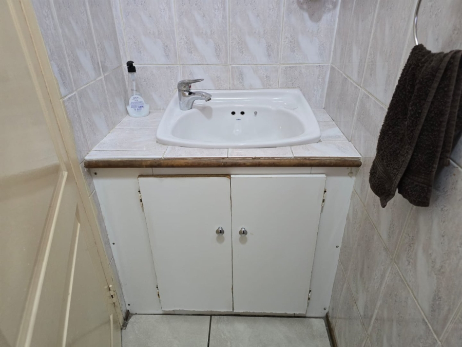 2 Bedroom Property for Sale in Dayanglen Gauteng