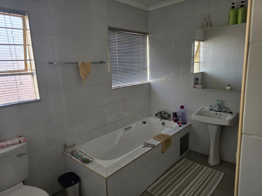 2 Bedroom Property for Sale in Witfield Gauteng
