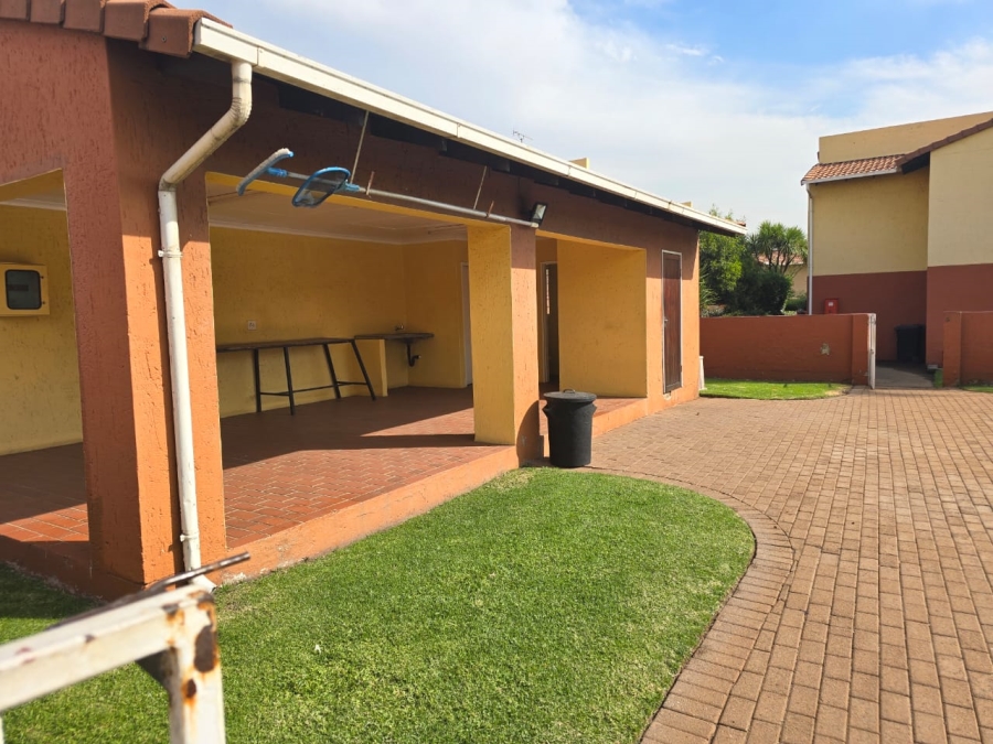 2 Bedroom Property for Sale in Witfield Gauteng