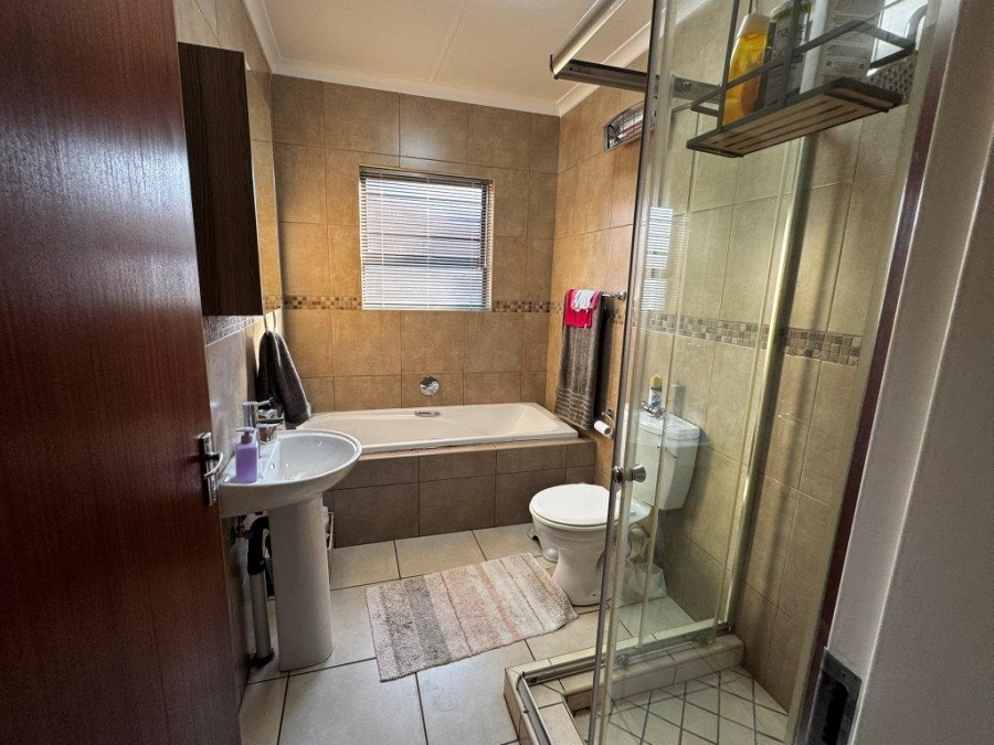 3 Bedroom Property for Sale in Pomona Gauteng