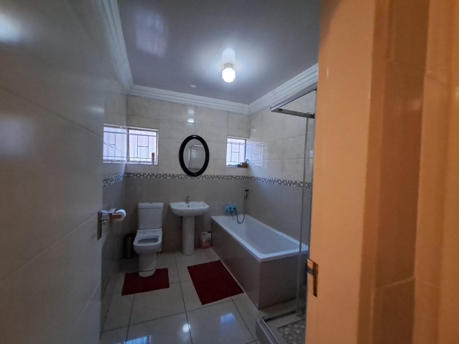 3 Bedroom Property for Sale in The Orchards Gauteng