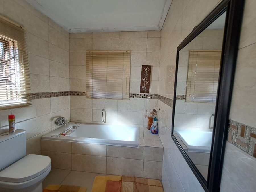3 Bedroom Property for Sale in The Orchards Gauteng