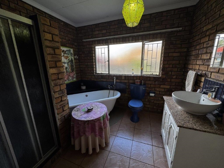 4 Bedroom Property for Sale in Edleen Gauteng
