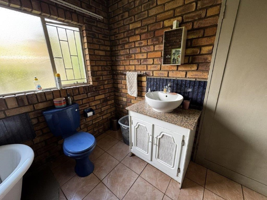 4 Bedroom Property for Sale in Edleen Gauteng