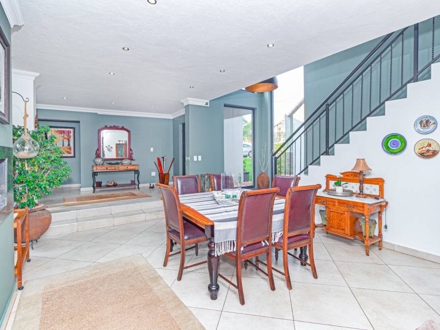 5 Bedroom Property for Sale in Copperleaf Estate Gauteng