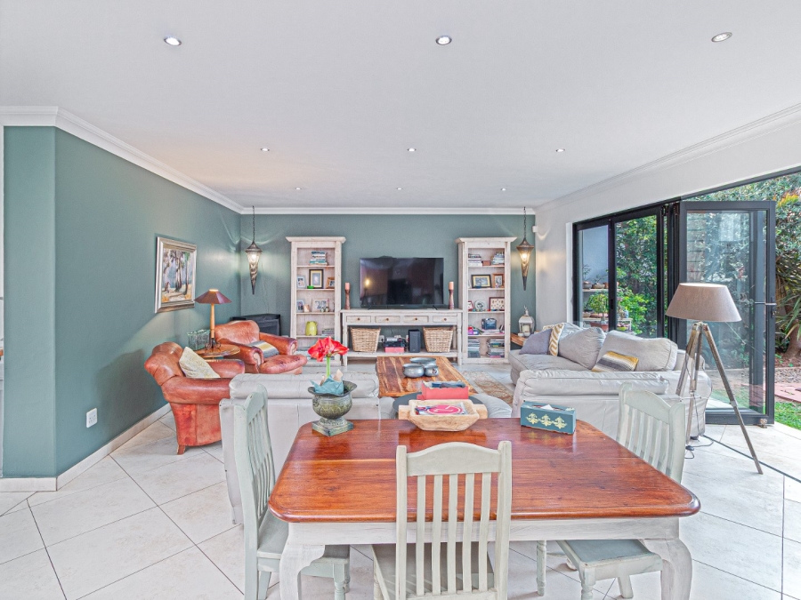 5 Bedroom Property for Sale in Copperleaf Estate Gauteng