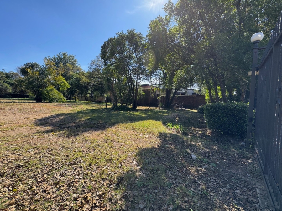  Bedroom Property for Sale in Ashlea Gardens Gauteng