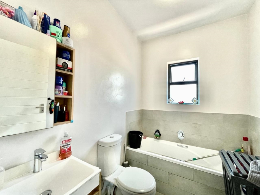  Bedroom Property for Sale in Shere Gauteng