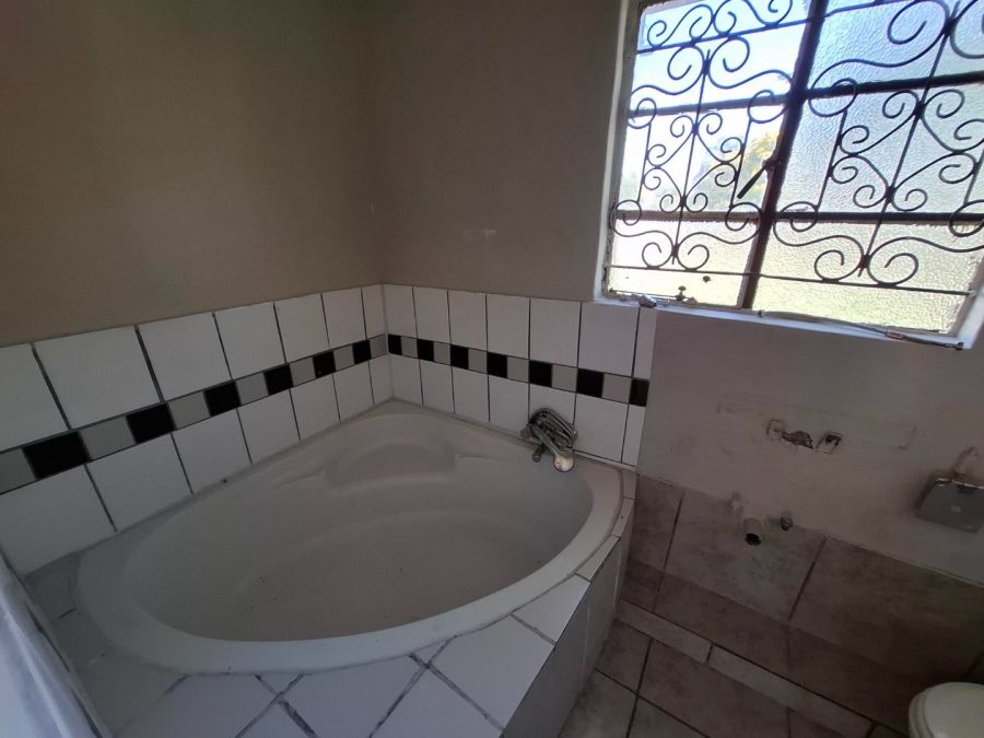 3 Bedroom Property for Sale in Gezina Gauteng