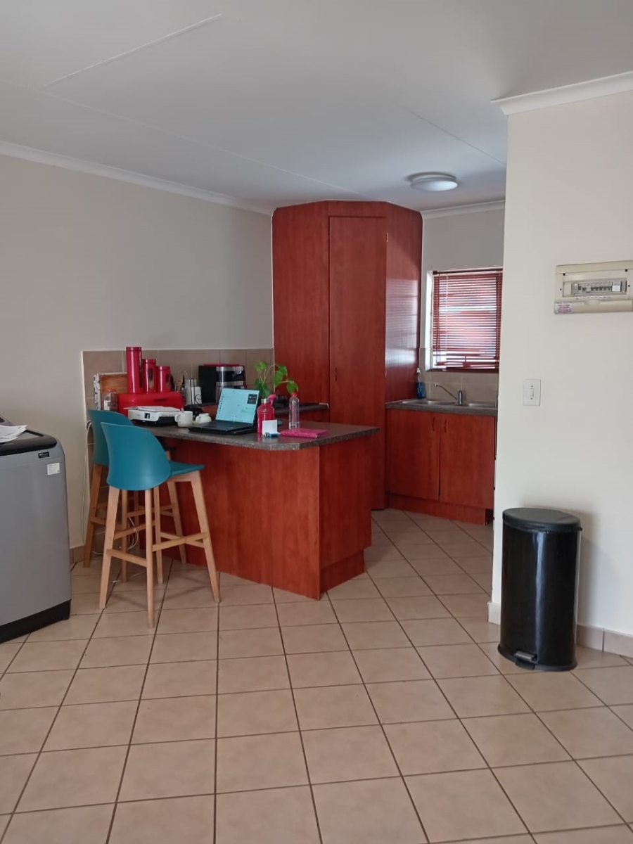 2 Bedroom Property for Sale in Annlin Gauteng