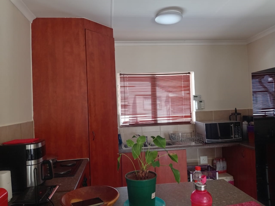 2 Bedroom Property for Sale in Annlin Gauteng