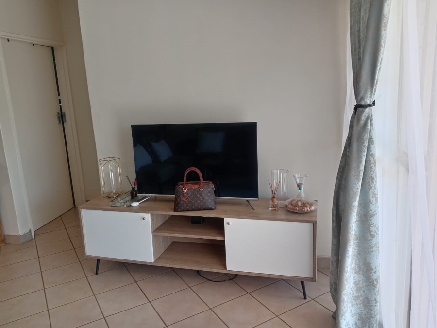 2 Bedroom Property for Sale in Annlin Gauteng