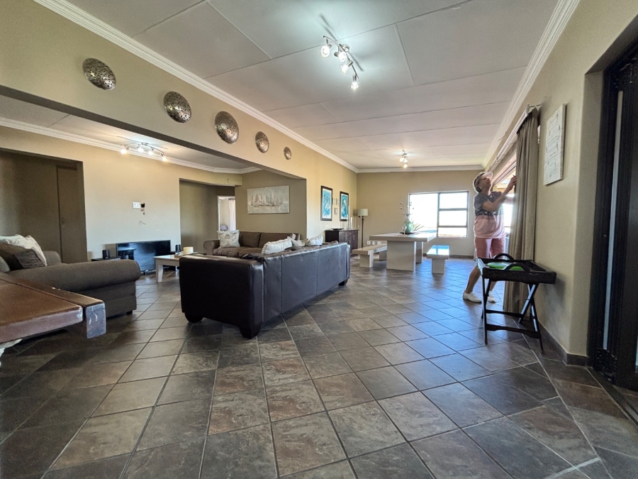 4 Bedroom Property for Sale in Bronkhorstbaai Gauteng