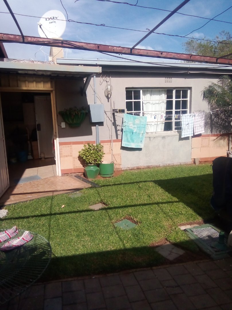  Bedroom Property for Sale in Sophiatown Gauteng