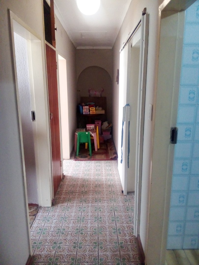  Bedroom Property for Sale in Sophiatown Gauteng