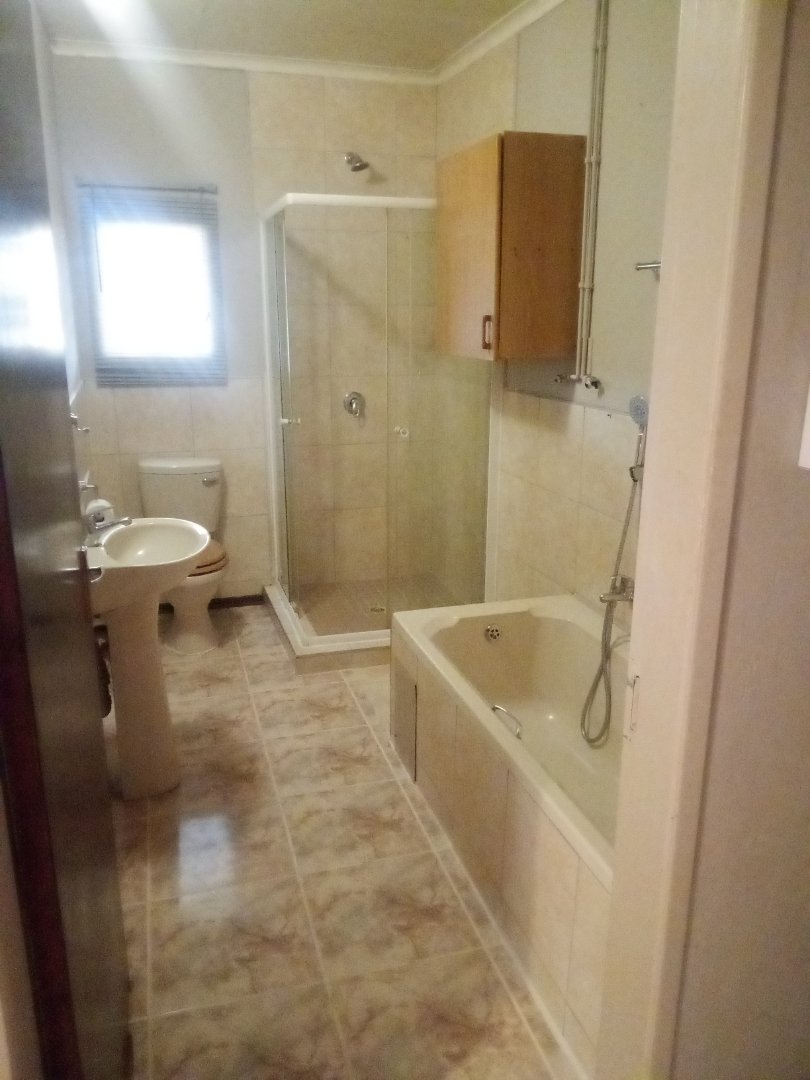  Bedroom Property for Sale in Sophiatown Gauteng