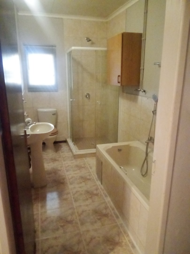  Bedroom Property for Sale in Sophiatown Gauteng