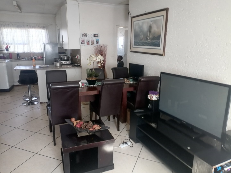 2 Bedroom Property for Sale in Beyers Park Gauteng