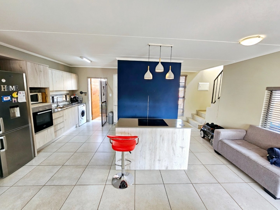 3 Bedroom Property for Sale in Amberfield Gauteng