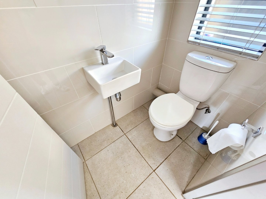 3 Bedroom Property for Sale in Amberfield Gauteng