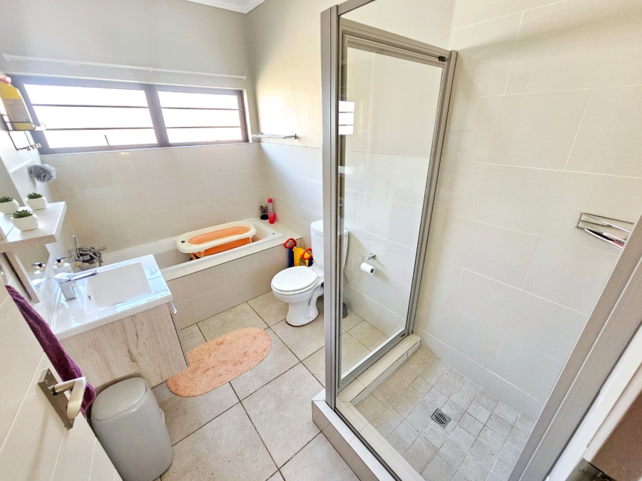 3 Bedroom Property for Sale in Amberfield Gauteng