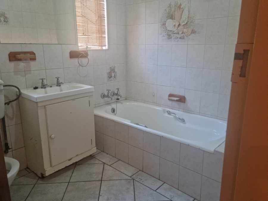 To Let 3 Bedroom Property for Rent in Vanderbijlpark SE 6 Gauteng