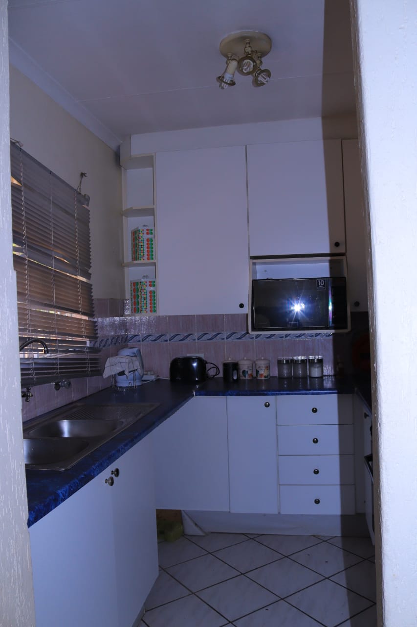 To Let 2 Bedroom Property for Rent in Rooihuiskraal Gauteng