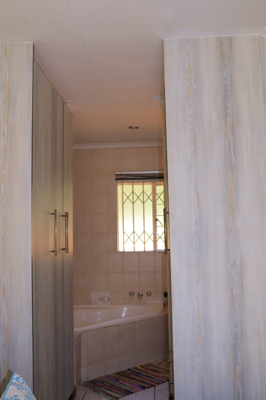 To Let 2 Bedroom Property for Rent in Rooihuiskraal Gauteng