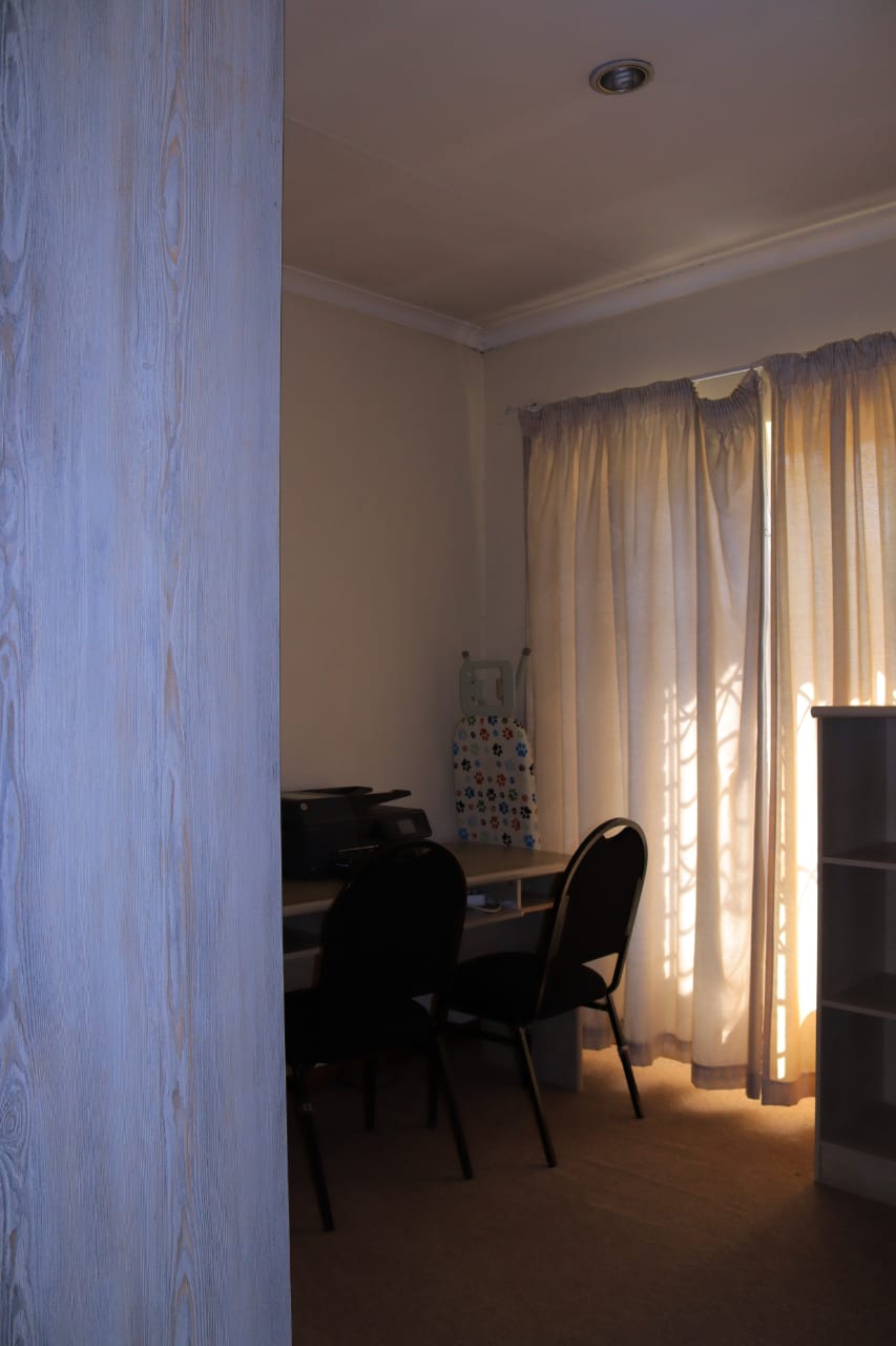 To Let 2 Bedroom Property for Rent in Rooihuiskraal Gauteng