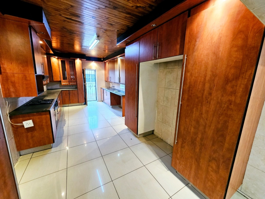4 Bedroom Property for Sale in Laudium Gauteng