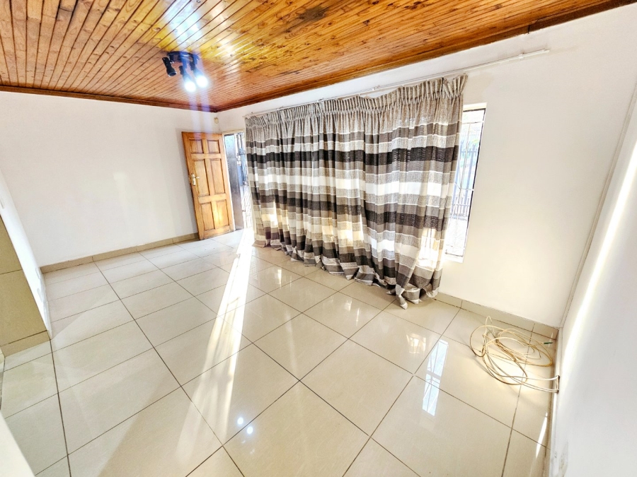 4 Bedroom Property for Sale in Laudium Gauteng