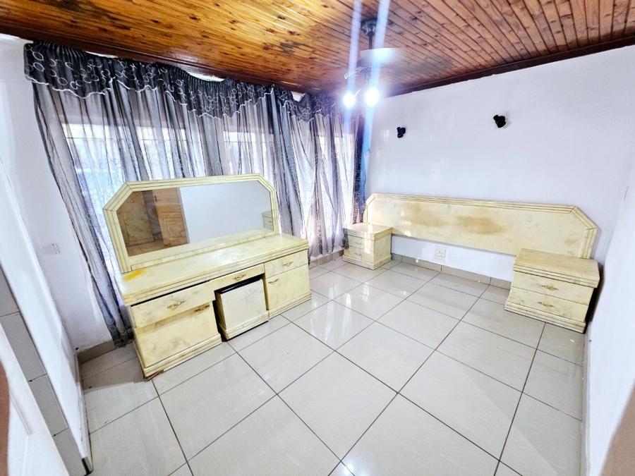 4 Bedroom Property for Sale in Laudium Gauteng