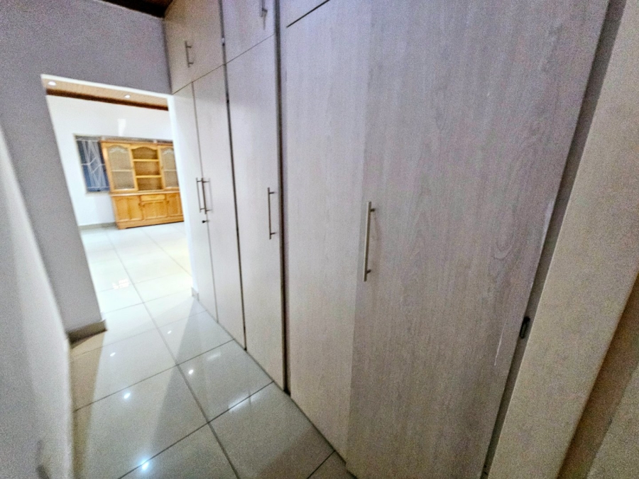 4 Bedroom Property for Sale in Laudium Gauteng