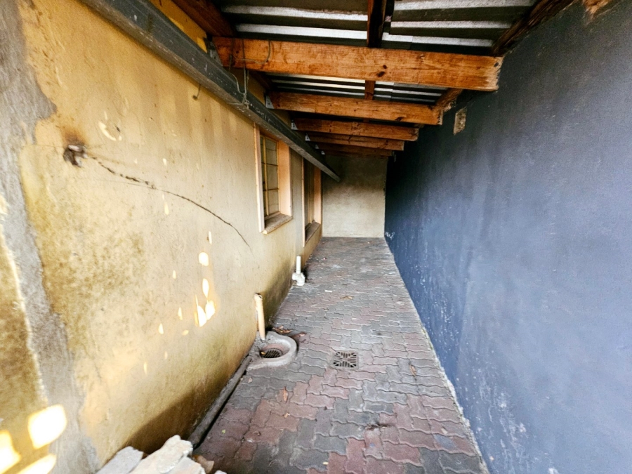 4 Bedroom Property for Sale in Laudium Gauteng
