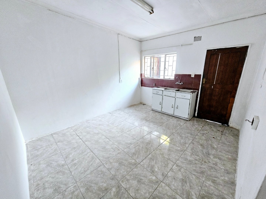 4 Bedroom Property for Sale in Laudium Gauteng