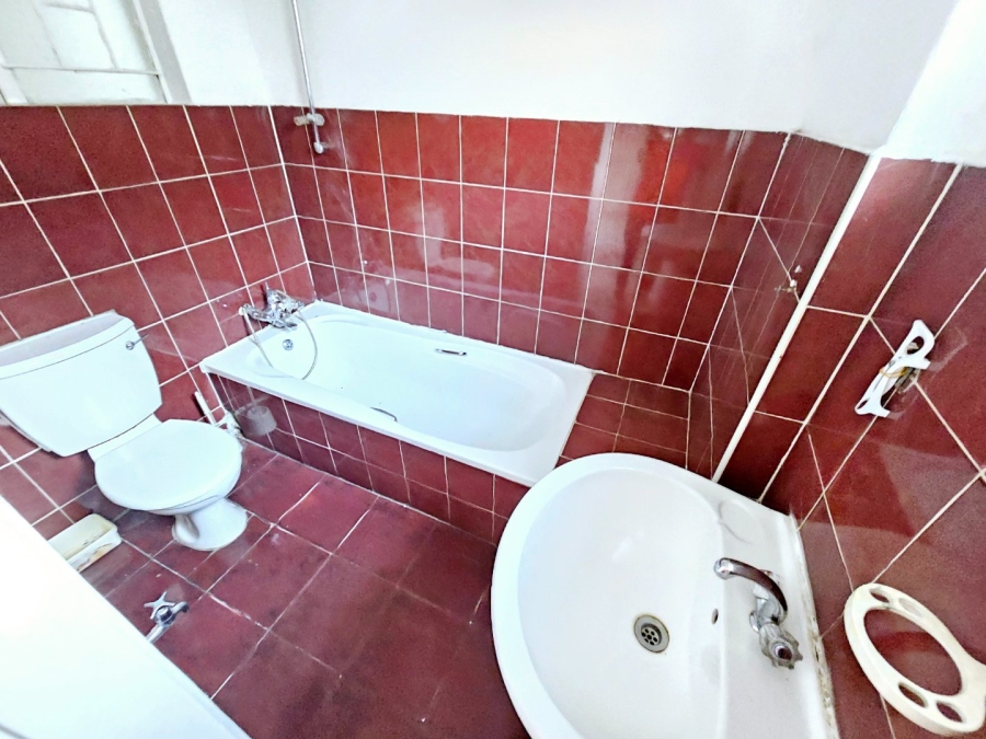 4 Bedroom Property for Sale in Laudium Gauteng