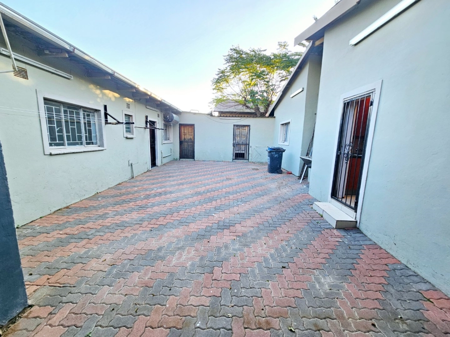 4 Bedroom Property for Sale in Laudium Gauteng
